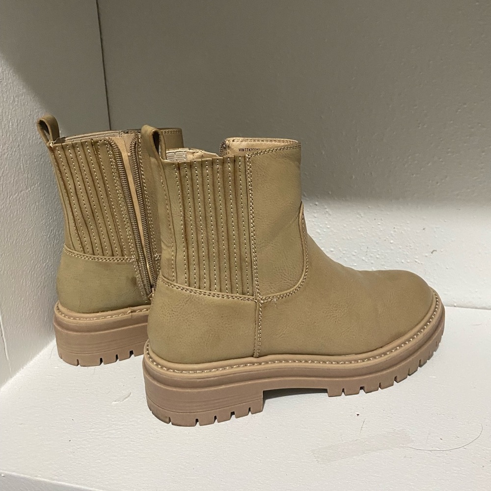 Tan Chunky Boot